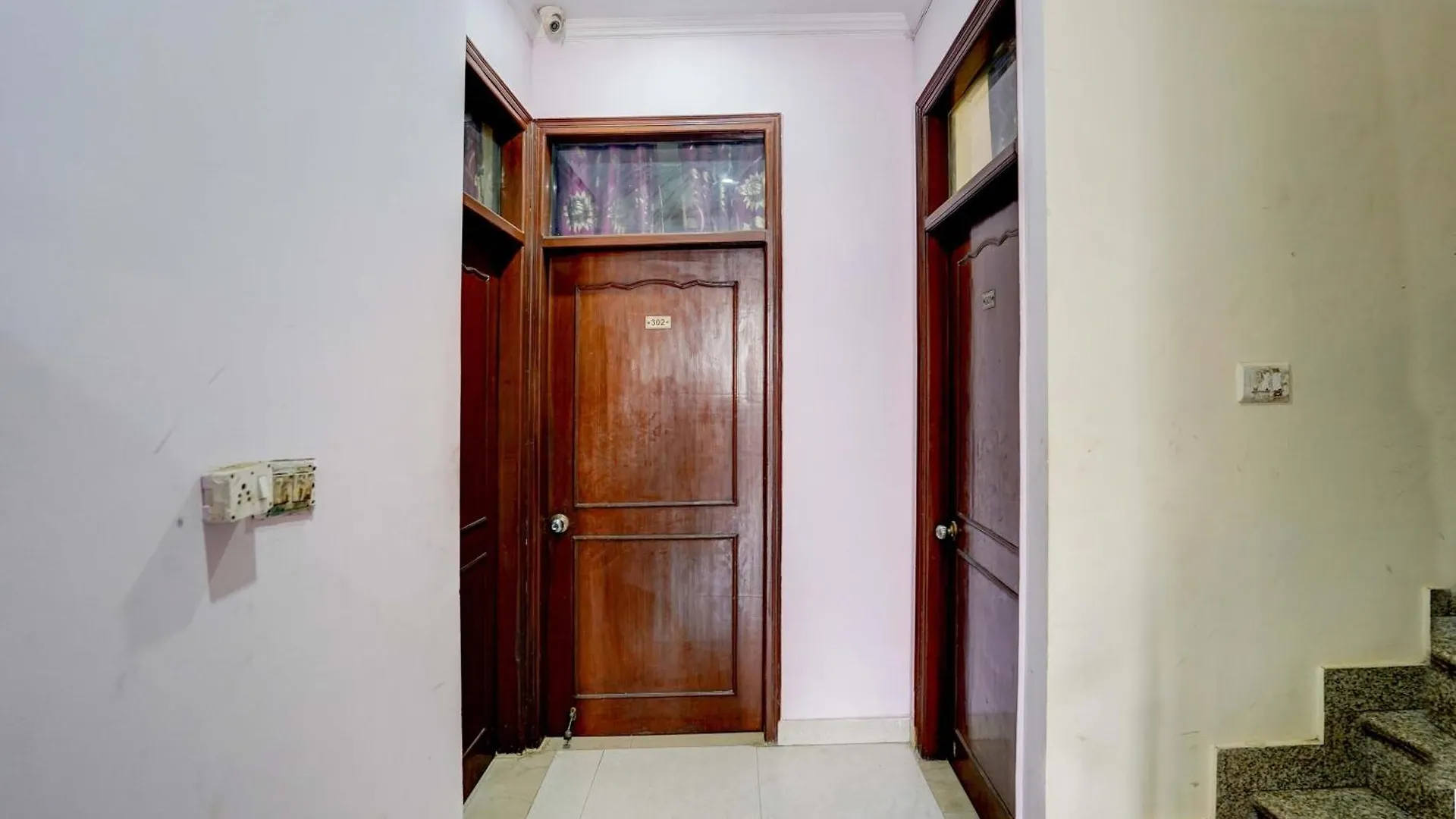 Super Hotel O Om Sai Ram Guest House 古尔冈 4*,